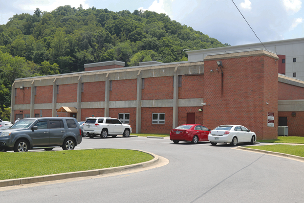 Carter County Sheriff weighs in on new handgun carry permit law www