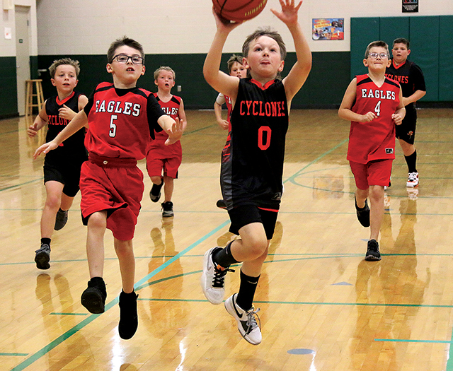 Carter County Youth Basketball League tips off season with jamboree