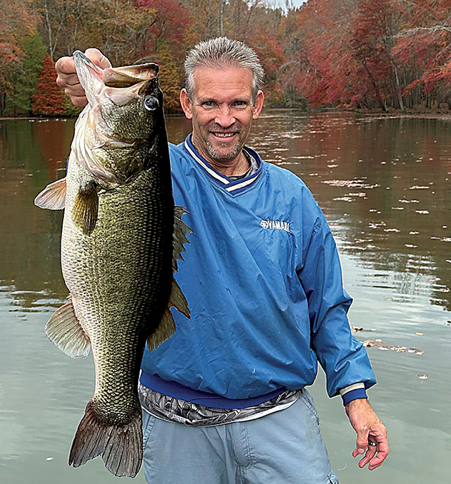 Record largemouth bass catch sparks excitement at Watts Bar Reservoir
